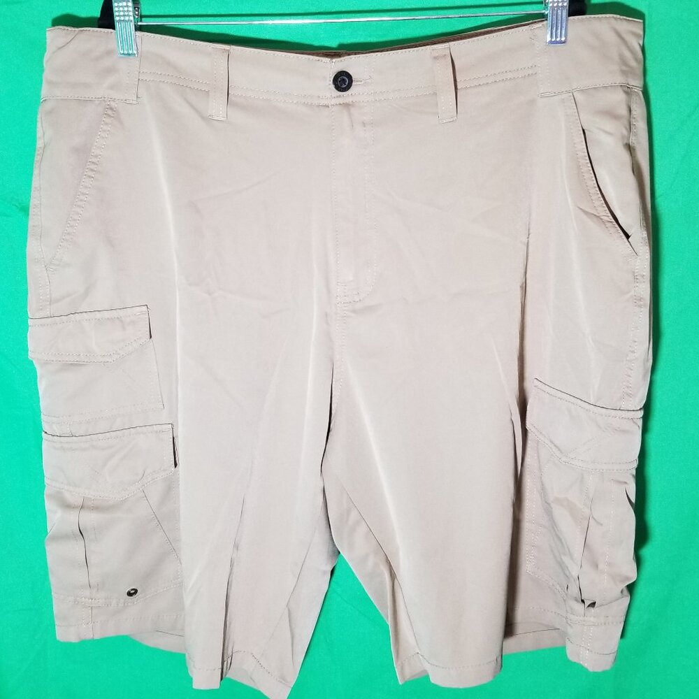 Denali Men Size 40‎ Tan Shorts Cargo Pockets Outdoors Casual Camping Hiking